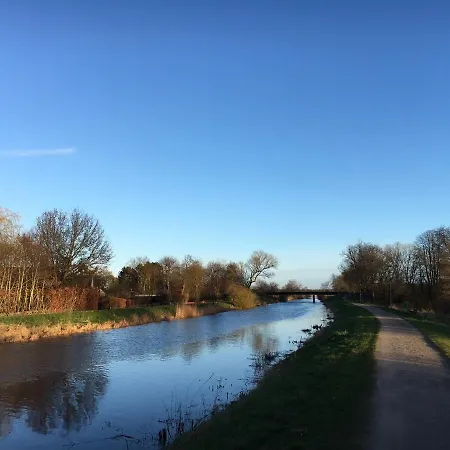 Only 7 Minutes From Bederkesa Apartment *